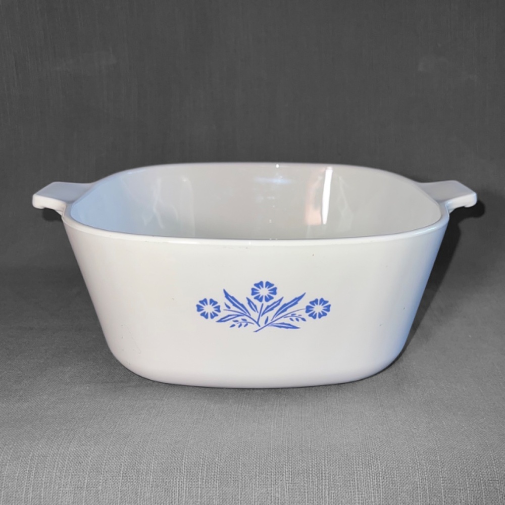 2.5 Qt Cornflower Blue Casserole Dish